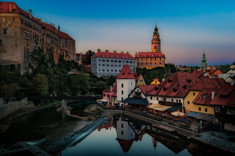 Blaue Stunde über Burg & Vltava